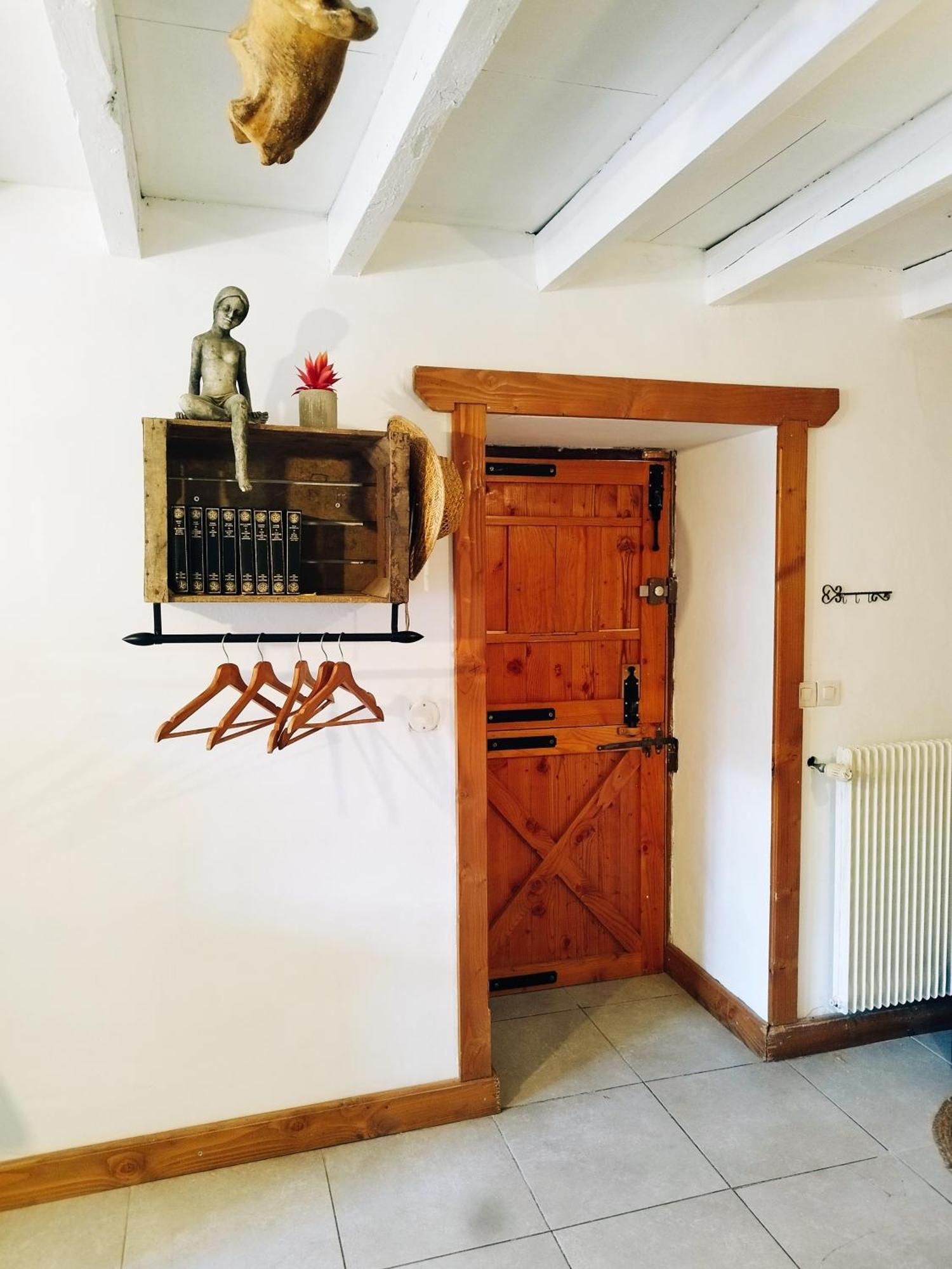 Charmant Studio Tout Equipe Olliergues Dış mekan fotoğraf