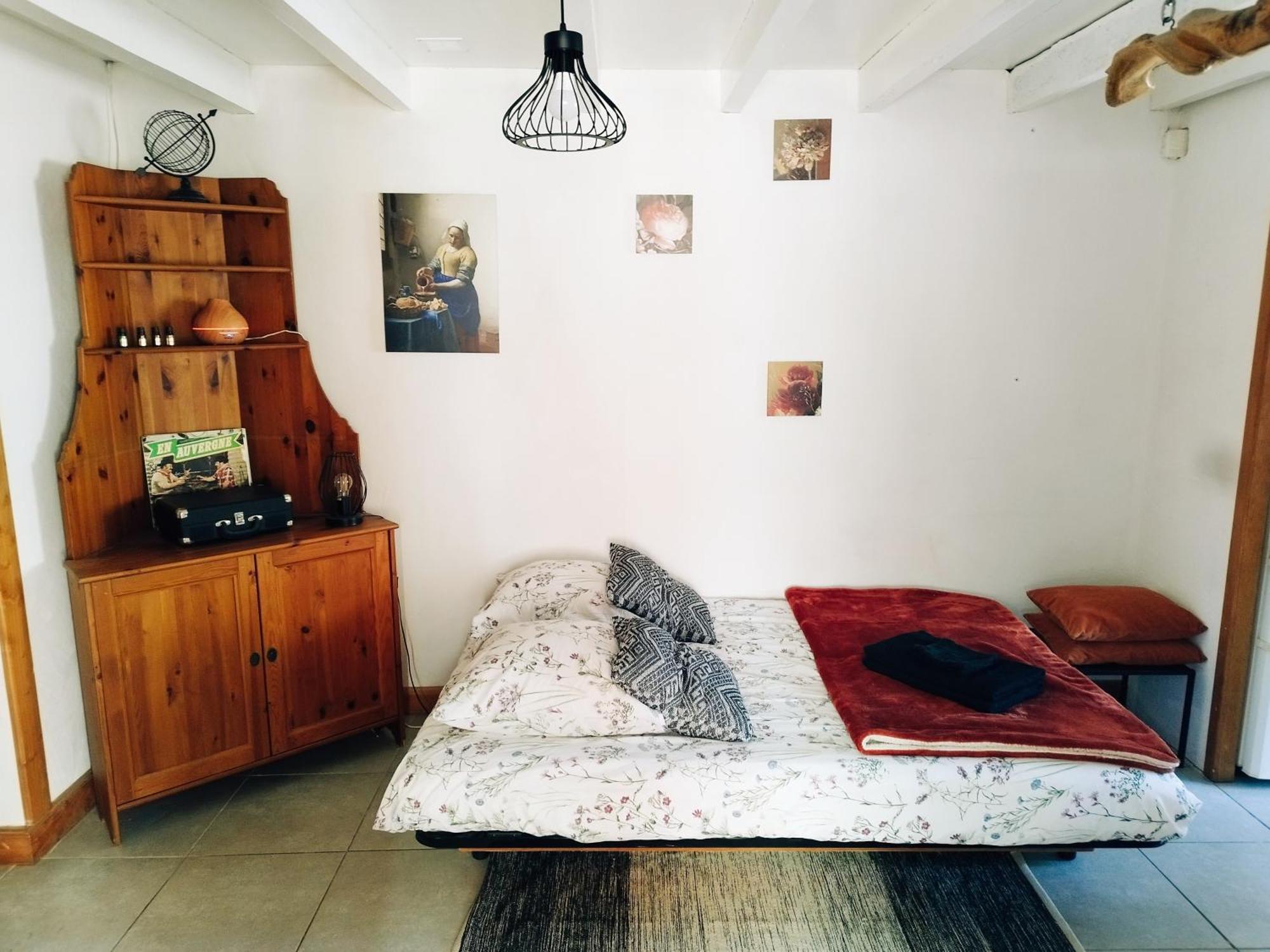 Charmant Studio Tout Equipe Olliergues Dış mekan fotoğraf